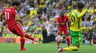  萨拉赫传射建功利物浦逆转阿森纳延续不败神话