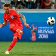  特里皮尔精准任意球绝杀伯恩茅斯  