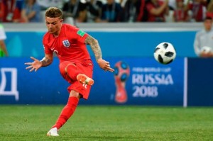  特里皮尔精准任意球绝杀伯恩茅斯  