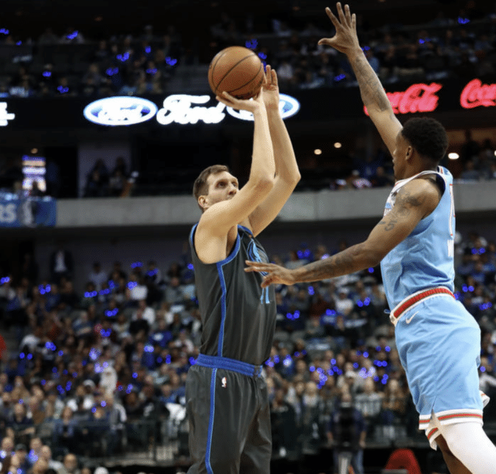  福克斯全能表现国王客场拿下魔术止连败