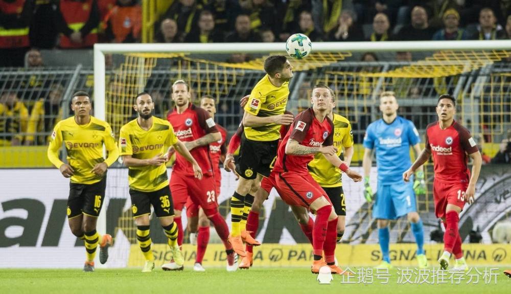  拜仁慕尼黑主场力克多特蒙德，榜首大战再现巅峰对决