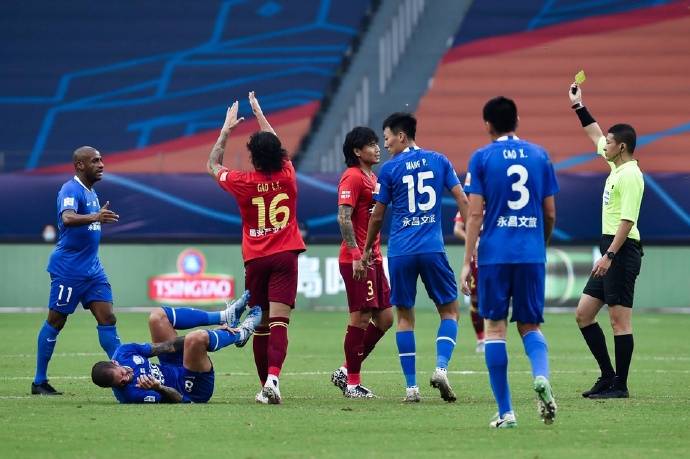  谢菲联青年军敢打敢拼，虽败犹荣惜败于状态火热的蓝月亮