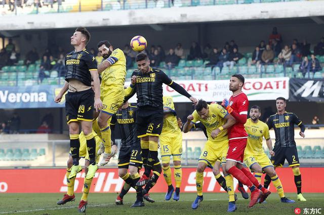  弗罗西诺内坚守阵地，客场逼平实力强劲对手