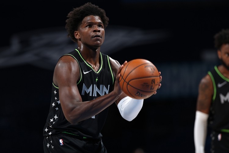  爱德华兹生涯新高得分森林狼大胜马刺